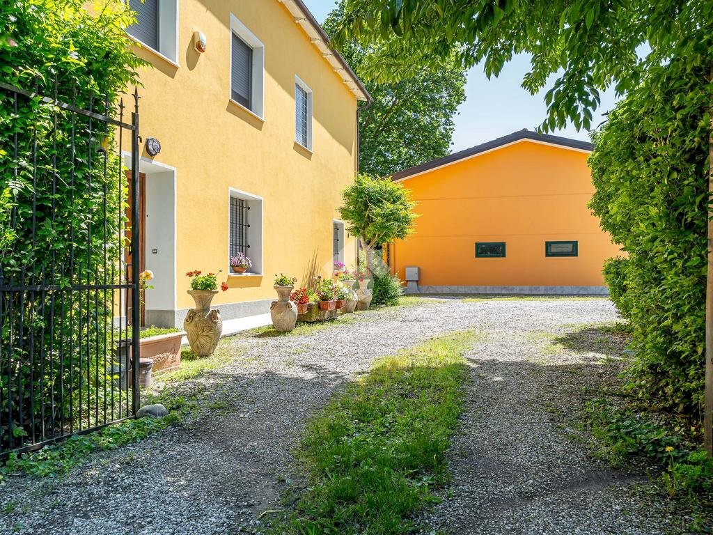 Semi-detached house Via Chiesa di Cortile, Carpi - photo 2