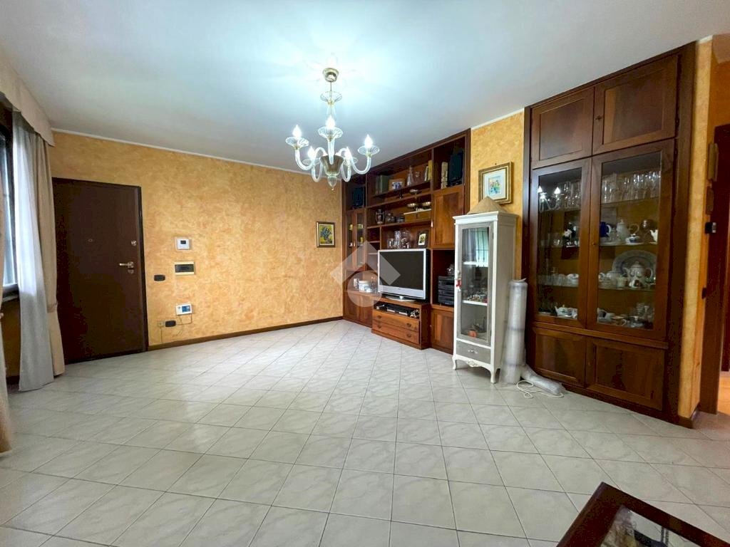 Three-room apartment Via Donizetti, Trecate - photo 1