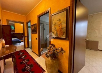 Three-room apartment Via Donizetti, Trecate - photo 9