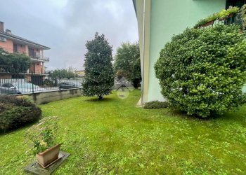 Three-room apartment Via Donizetti, Trecate - photo 26