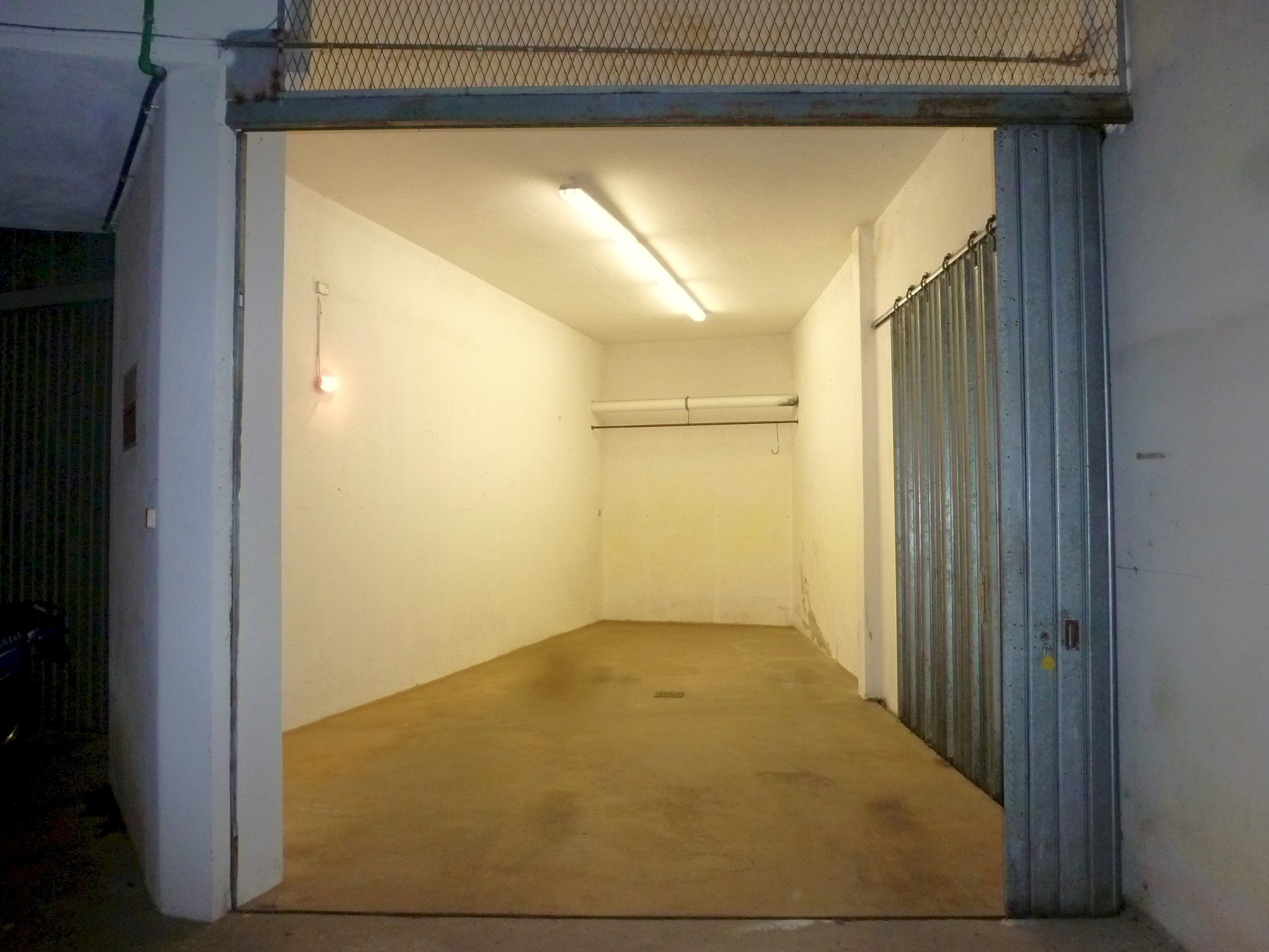 Camper - Caravan Place viale Beato Angelo Carletti, 4, Cuneo (neighborhood San Paolo) - photo 1