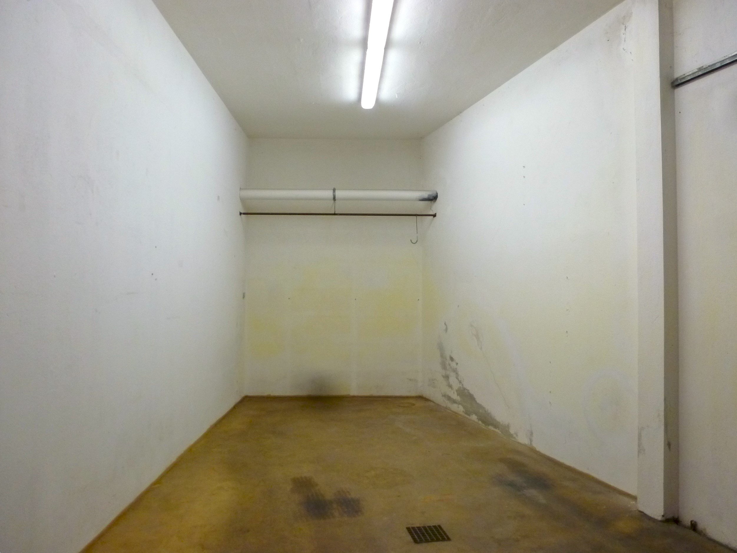 Camper - Caravan Place viale Beato Angelo Carletti, 4, Cuneo (neighborhood San Paolo) - photo 2