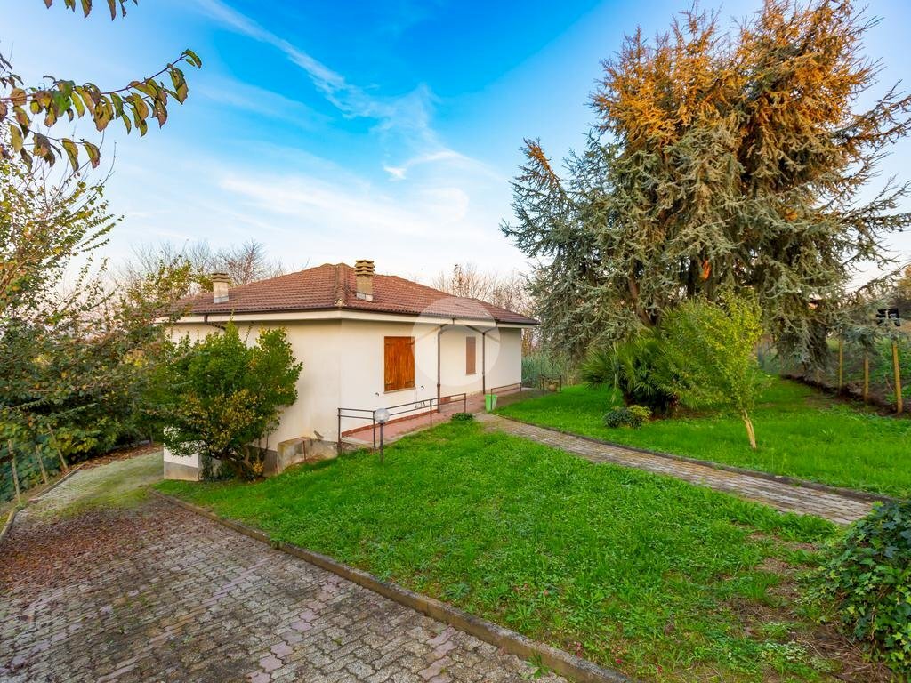 Villa Villa indipendente Via Scurzolengo, Calliano - photo 1