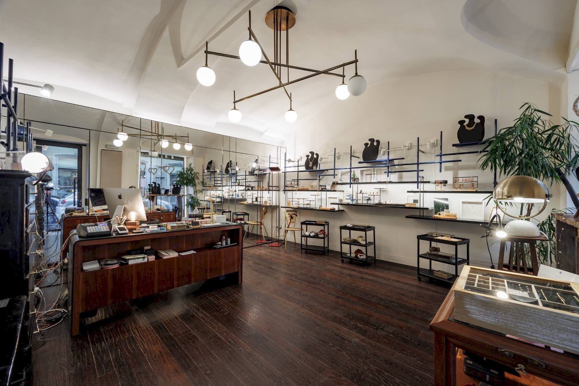 Shop via Fratelli Calandra, Torino (neighborhood Centro) - photo 1