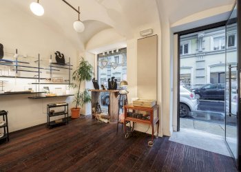 Shop via Fratelli Calandra, Torino (neighborhood Centro) - photo 2