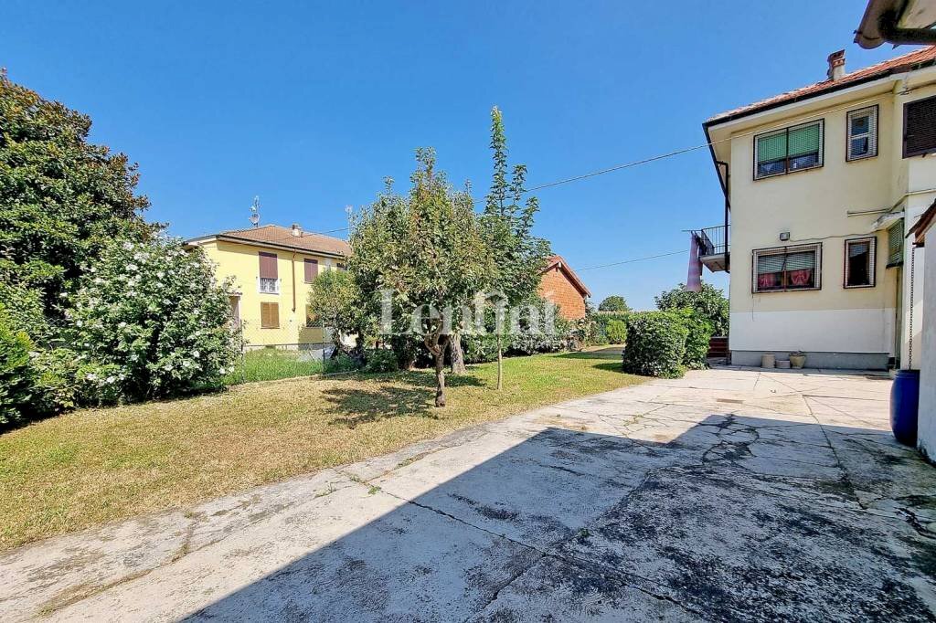 Giardino - Villa Frazione Popolo Cantone Chiesa, Casale Monferrato - foto 3