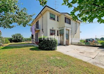 Giardino - Villa Frazione Popolo Cantone Chiesa, Casale Monferrato - foto 2