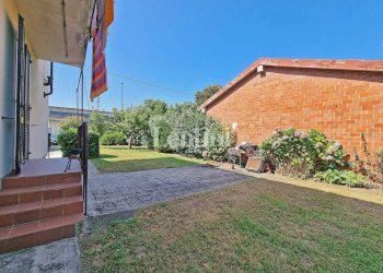 Giardino - Villa Frazione Popolo Cantone Chiesa, Casale Monferrato - foto 5