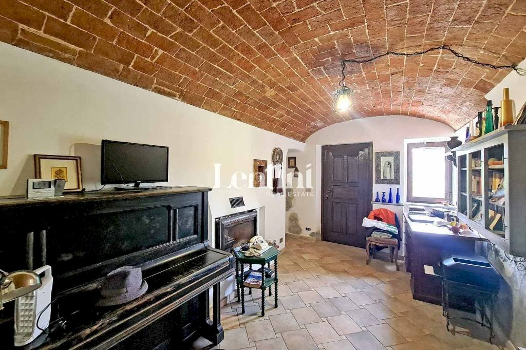 Salone - Villa via Dovesio, 7, Villamiroglio - foto 1