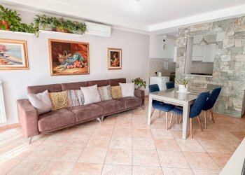 Salone - Trilocale piazza Giancarlo Puecher, Ponte Lambro - foto 3