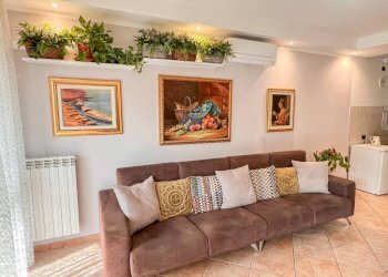 Salone - Trilocale piazza Giancarlo Puecher, Ponte Lambro - foto 5