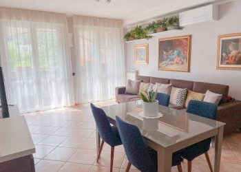 Salone - Trilocale piazza Giancarlo Puecher, Ponte Lambro - foto 2