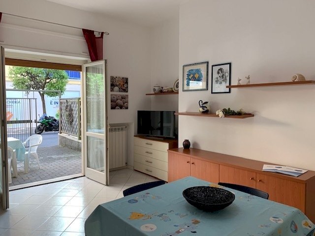 zona giorno - Two-room apartment Via San Vincenzo Ferrerii, Alassio - photo 3