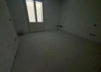 camera - Villa strada provinciale SP124, Abbadia Cerreto - foto 8