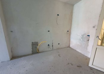 camera - Villa strada provinciale SP124, Abbadia Cerreto - foto 10