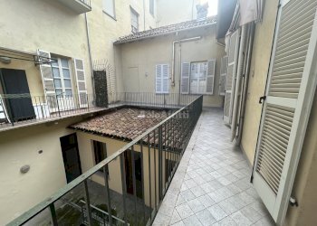 BALCONE PERIMETRALE.jpg - Apartment Via XX Settembre 65, Asti - photo 11