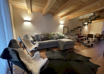 AFFITTO COURMAYEUR: zona giorno - Trilocale Via Roma 47, Courmayeur - foto 1