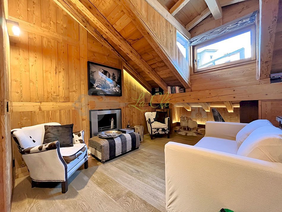 VENDITA COURMAYEUR - SOGGIORNO - Mansarda Via Circonvallazione 11, Courmayeur - foto 2