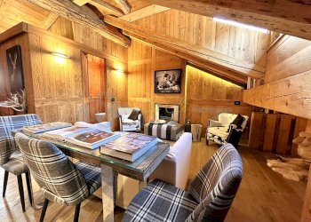 VENDITA COURMAYEUR - SOGGIORNO CON ANGOLO COTTURA - Mansarda Via Circonvallazione 11, Courmayeur - foto 1