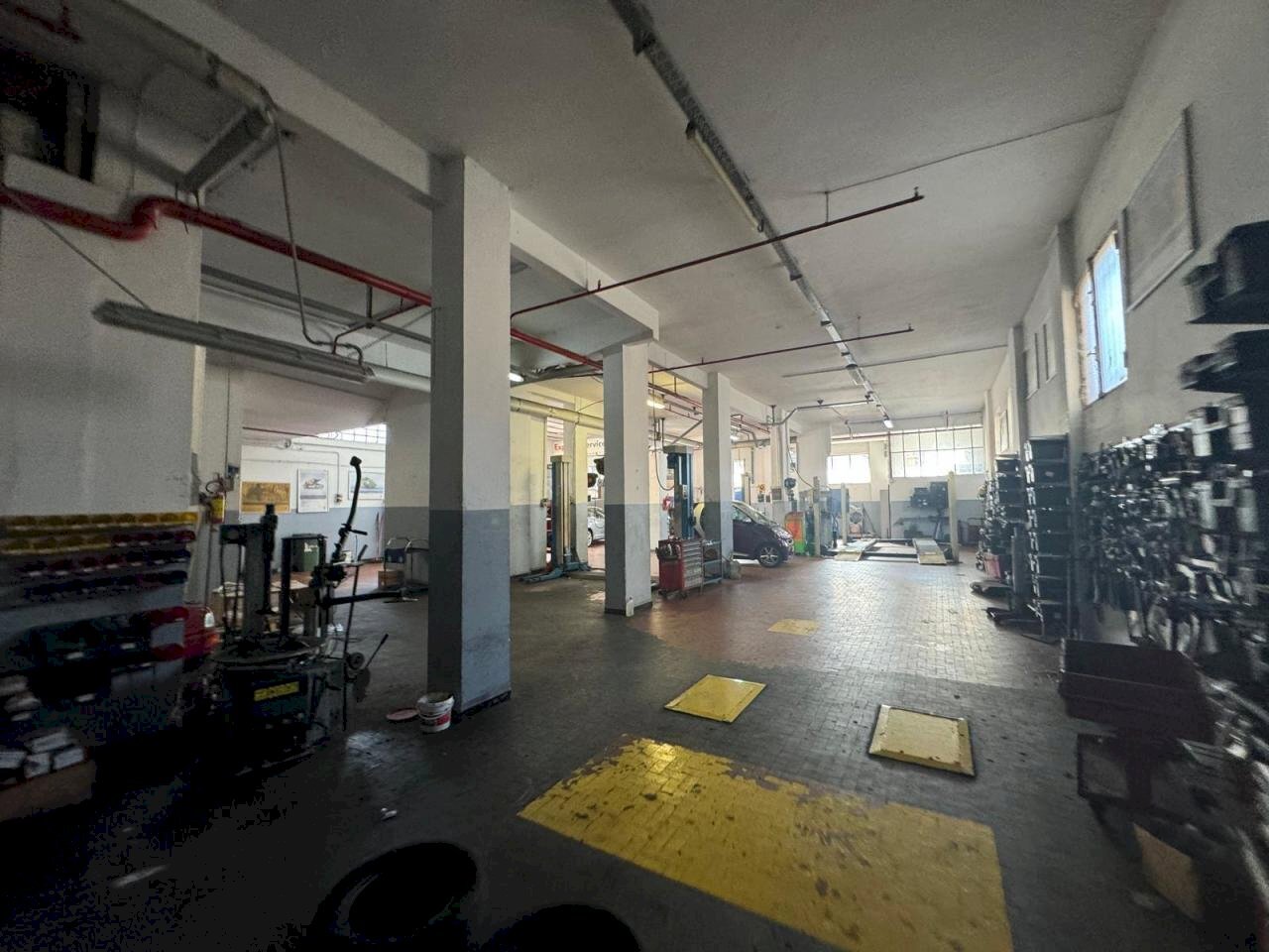 WhatsApp Image 2024-10-07 at 09.24.04 (1).jpeg - Commercial Premises Corso Europa 347, Genova - photo 1