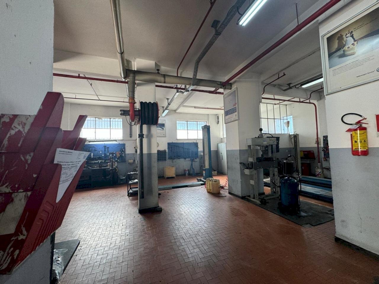 WhatsApp Image 2024-10-07 at 09.24.04 (7).jpeg - Commercial Premises Corso Europa 347, Genova - photo 3