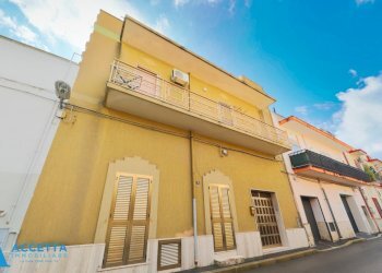 facciata - Appartamento Via Giuseppe Garibaldi 15, Taranto - foto 30