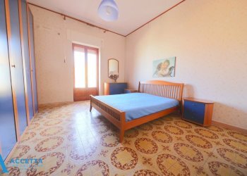 camera da letto - Independent house Via Giuseppe Garibaldi, Talsano 15, Taranto - photo 8