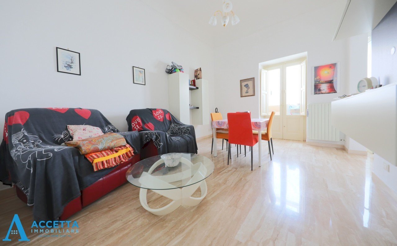 stanza - Trilocale Via Duca degli Abruzzi  14, Taranto - foto 1