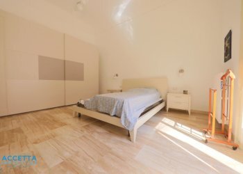 stanza - Trilocale Via Duca degli Abruzzi  14, Taranto - foto 16