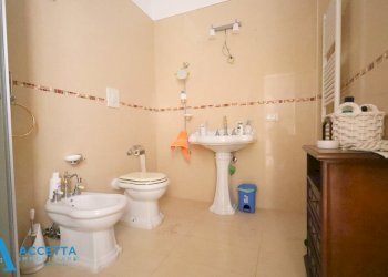 bagno - Trilocale Via Duca degli Abruzzi  14, Taranto - foto 18