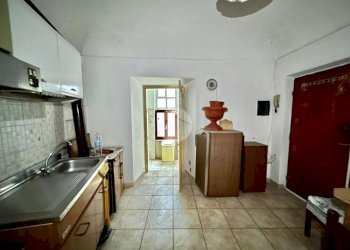 Two-room apartment Via Giuseppe Cesio, Altare - photo 6