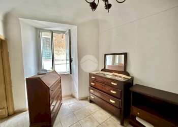Two-room apartment Via Giuseppe Cesio, Altare - photo 7