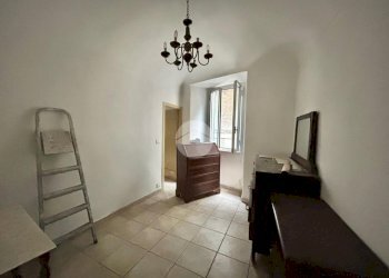 Two-room apartment Via Giuseppe Cesio, Altare - photo 8