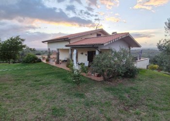 Villa Unifamiliare Via dell'Arci, Fara in Sabina - foto 1