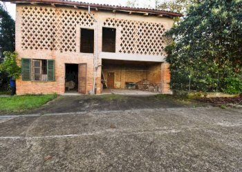 Facciata - Rustico via Collina Forni, Montaldo Scarampi - foto 2