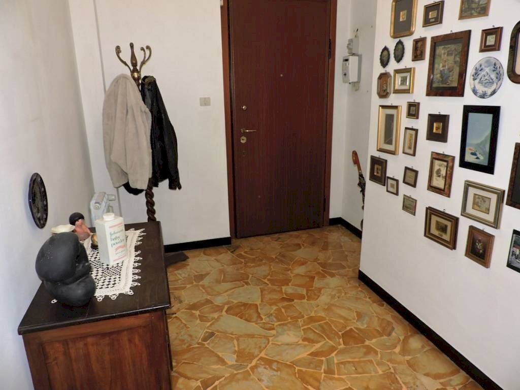 Ingresso - Bilocale via Generale Manfredo Fanti, 10, Genova (zona Sampierdarena) - foto 3