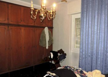 Camera da letto - Bilocale via Generale Manfredo Fanti, 10, Genova (zona Sampierdarena) - foto 8