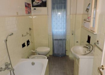 Bagno - Bilocale via Generale Manfredo Fanti, 10, Genova (zona Sampierdarena) - foto 16