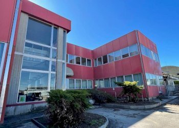 Facciata - Ufficio via Chieri, Andezeno - foto 2