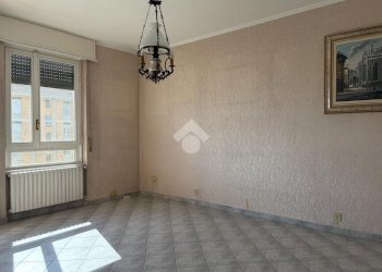 Three-room apartment Via Emanuele Kant, Milano (neighborhood Gallaratese) - photo 13