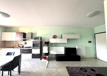 Four-room apartment Via Berruti, Chivasso - photo 3