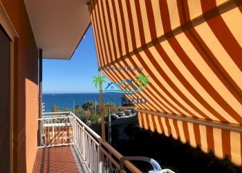 balcone (2).jpg - Bilocale via aurelia 200, Andora - foto 1