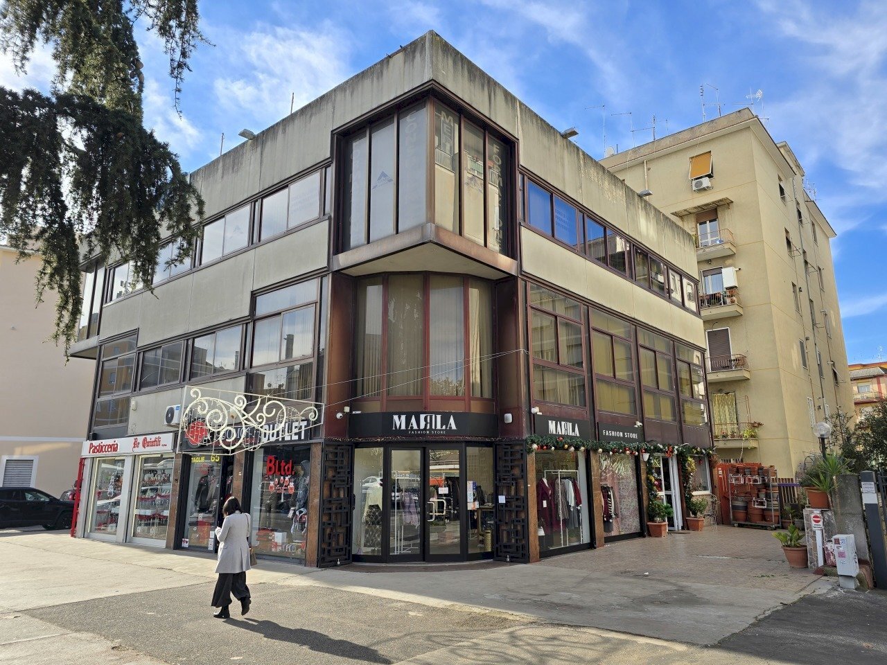 1000199991.jpg - Stable - Palace Via degli Abeti 29, Roma - photo 2