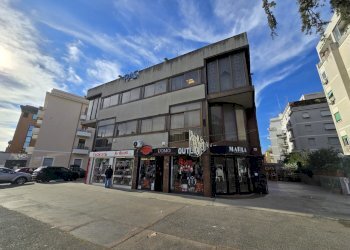 1000199994.jpg - Stabile - Palazzo Via degli Abeti 29, Roma - foto 7