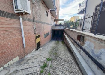 461718104_1064767805429822_495778026146756314_n.jp - Box via giuseppe garibaldi  60, Guidonia Montecelio - foto 2