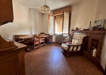 003.JPG - Casa indipendente Via Fienile di Sopra 7, Licciana Nardi - foto 4