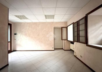 Two-room apartment Via Pietro Lavezzi, Bussoleno - photo 1