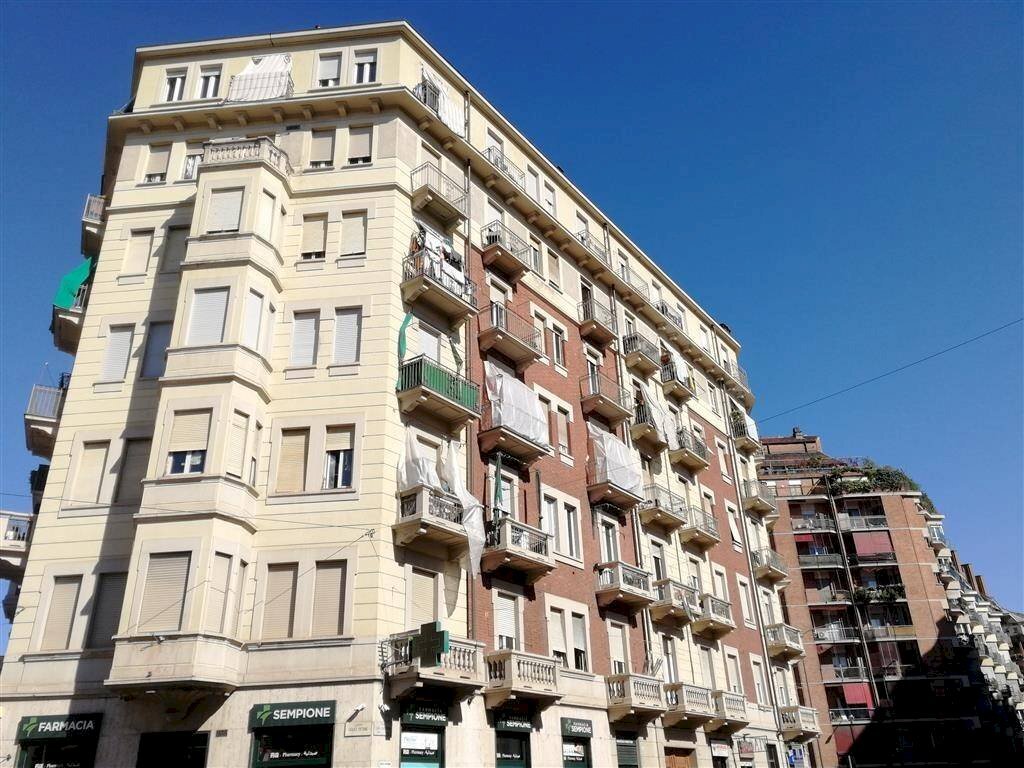 Three-room apartment Torino - photo 2