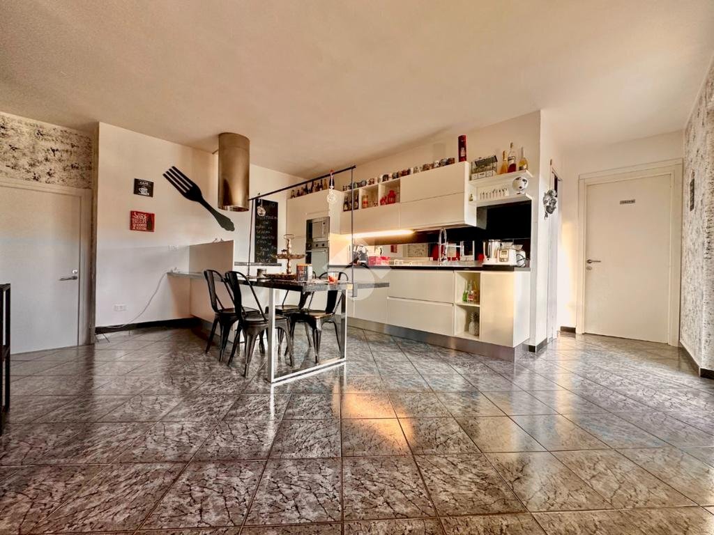 Four-room apartment Via Solferino, Basaluzzo - photo 1