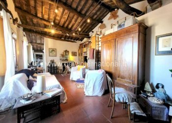 Soggiorno - Apartment via Santa Gemma Galgani, Lucca (neighborhood Centro Storico) - photo 2